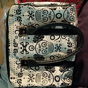 Black and White Skull Pattern Handbag